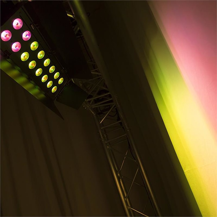WH192, wall wash svetelný efekt, 100 W, 16 x 12 W 6 v 1 LED diódy, RGBWA-UV, IR diaľkový ovládač, čierny