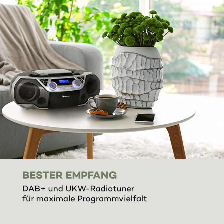 Roadie 2K Boombox CD-Player Kassettenradio DAB/DAB+ UKW Bluetooth silber Silber