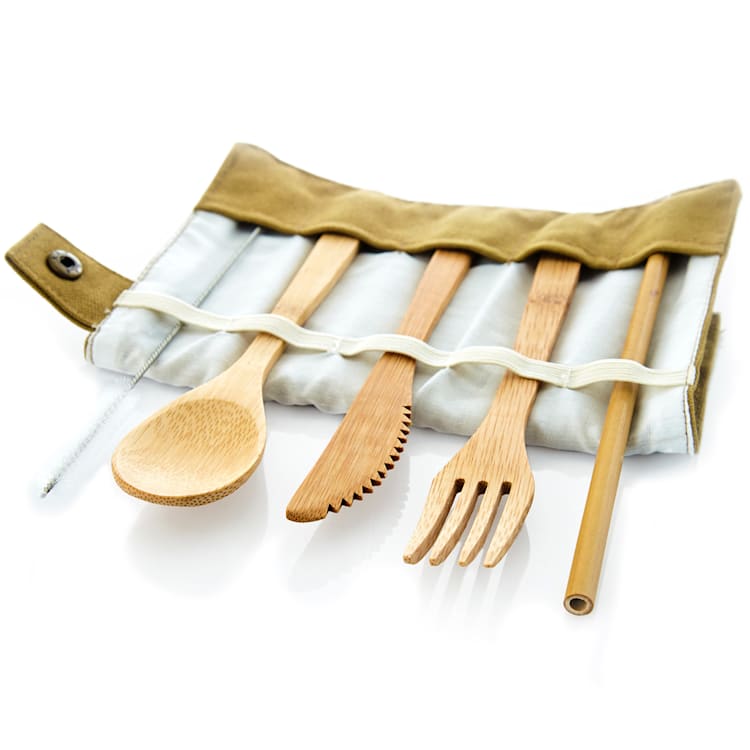 Reisebesteck in brauner Tasche 5-teilig zusammenrollbar Bambus