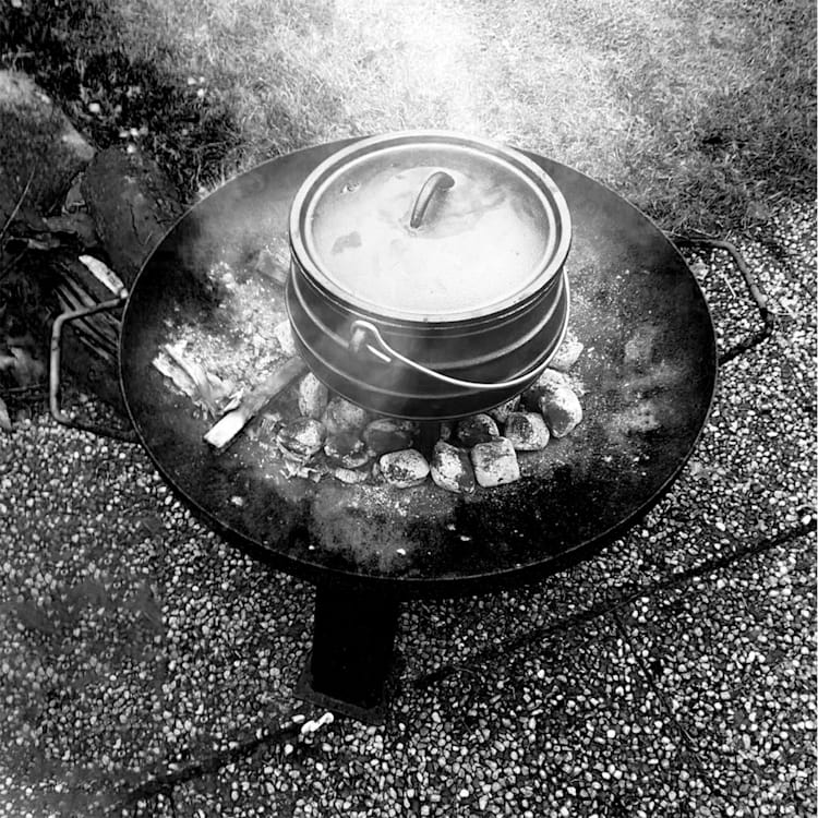 Beefalo Potjie Schmortopf Größe L Gusseisen rund Deckel 8 Liter 8 Ltr. | Flach