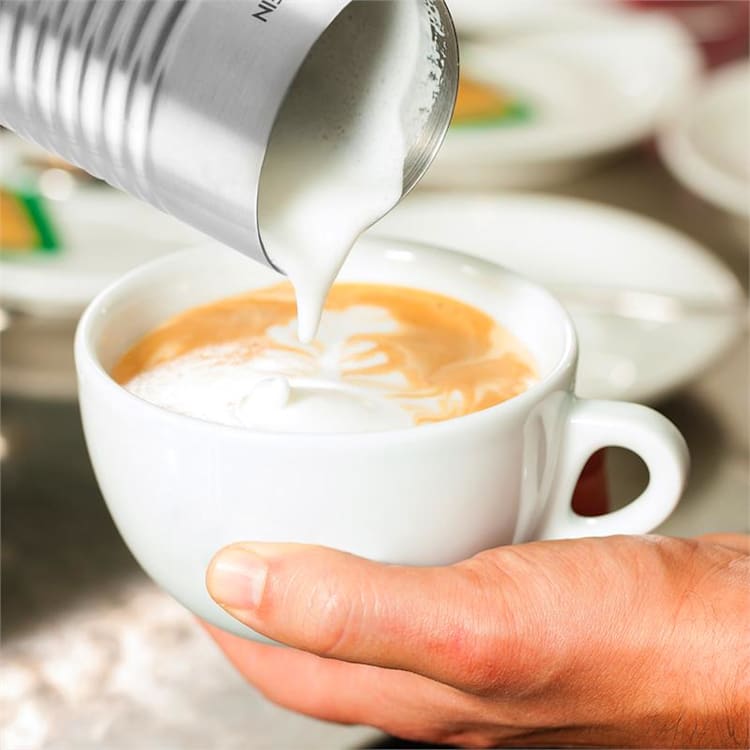 Biancolatte Nero, 500 W, 200 ml, speňovač mlieka, 3-v-1 ohrievač kanvice Čierna