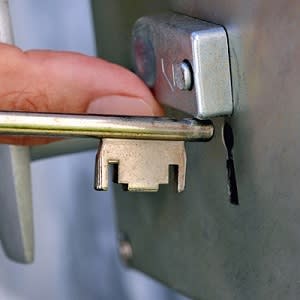 COMMENT CHOISIR LA SERRURE IDÉALE POUR VOTRE PORTE ?