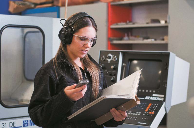 Casque anti-bruit en environnement industriel