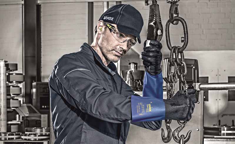 Manutention lourde avec gants de protection