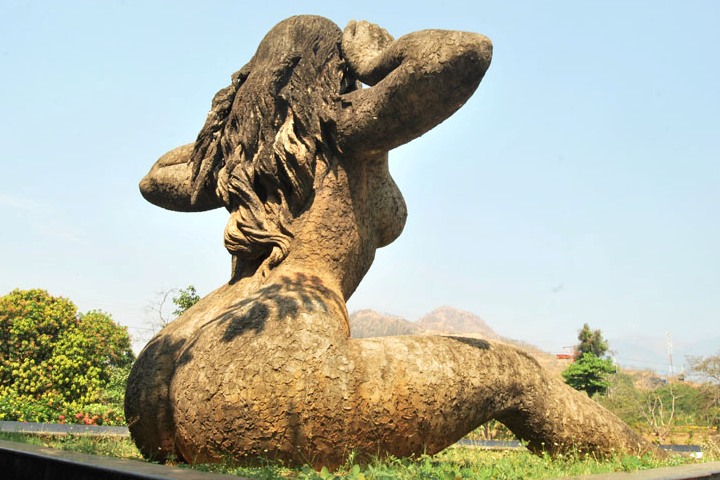 Offbeat Places Homestays Yakshi Statue Places To Visit Parambikulam Wildlife Sanctuary