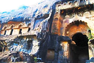 Manmodi Caves