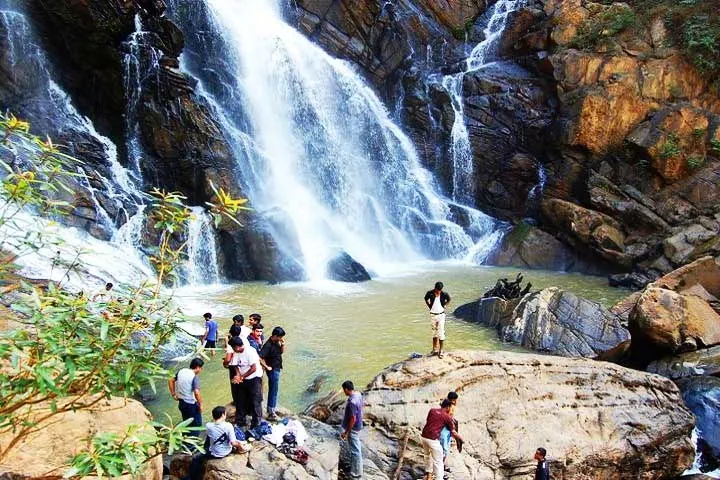 ponmudi hills tourist places