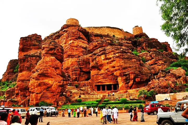 places to visit in badami karnataka