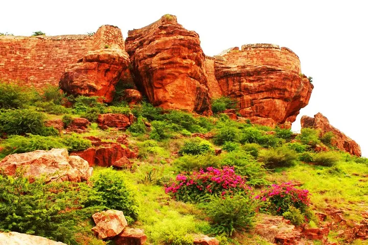 top 2 places to visit in badami