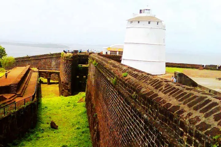 tourist places in and around goa