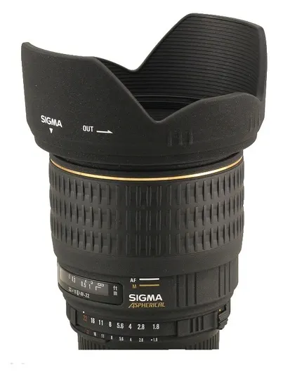 Sigma DG 28mm f/1.8 EX Aspherical Macro