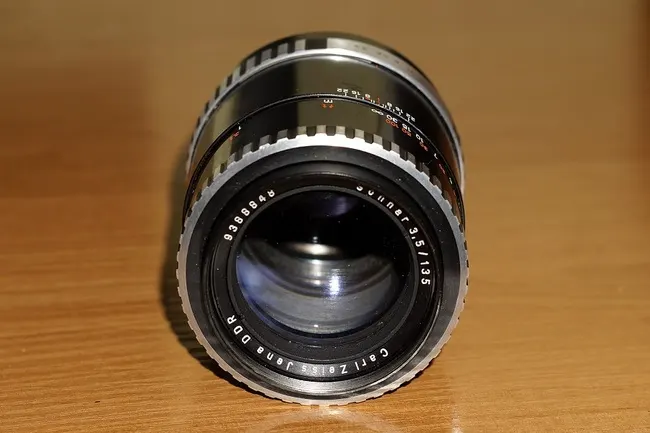 Carl Zeiss Jena DDR Sonnar 135mm f/3.5