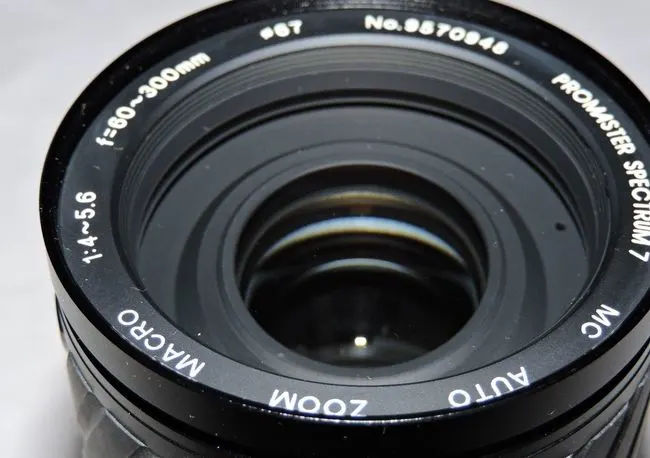 Promaster Spectrum 7 60-300mm f/4-5.6 MC Auto Macro