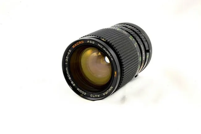 Nikura 28-80mm f/3.5-4.5 Macro MC Auto