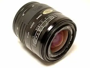 Sigma 28-70mm f/3.5-4.5 UC