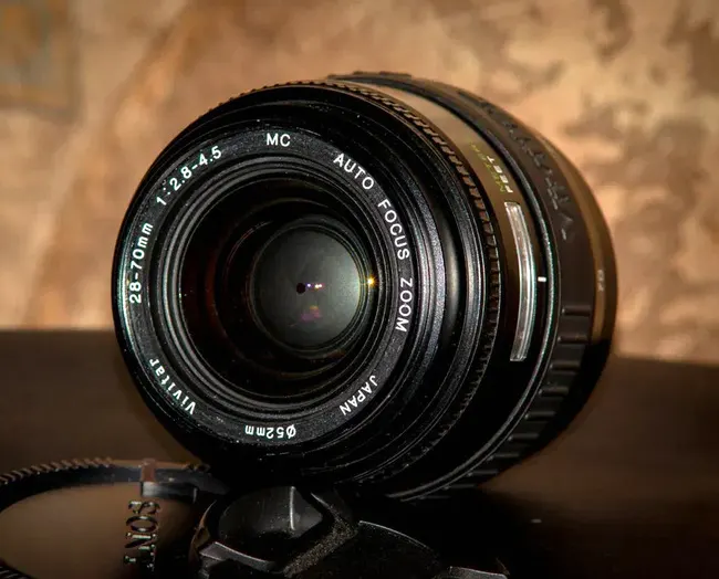 Vivitar AF 28-70mm f/2.8-4.5 Macro