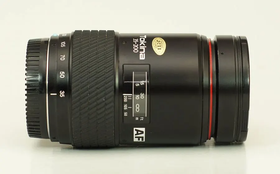 Tokina 35-200mm f/4-5.6 Zoom SD AF