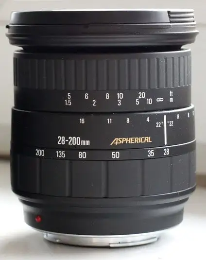 Sigma 28-200 3.8-5.6 UC Aspherical