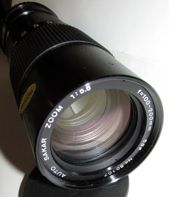 Sakar 100-200mm f/5.6 Auto