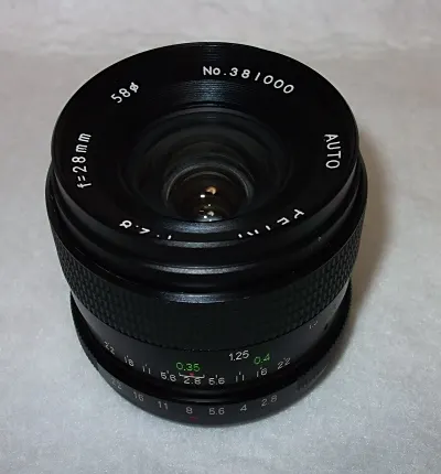 Petri 28mm f/2.8 Auto