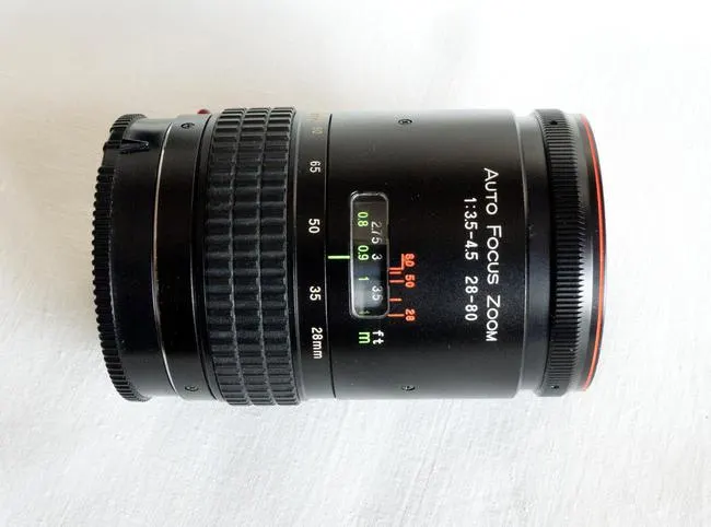 Sakar AF 28-80mm f/3.5-4.5 MC Macro Zoo