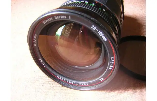 Vivitar Series 1 28-105mm f/2.8-3.8 MC AF