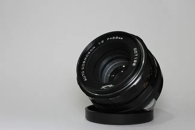 Cosmogon 58mm f/2 Auto