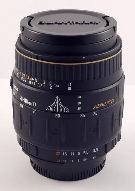 Sigma 28-90mm f/3.5-5.6 Aspherical Macro