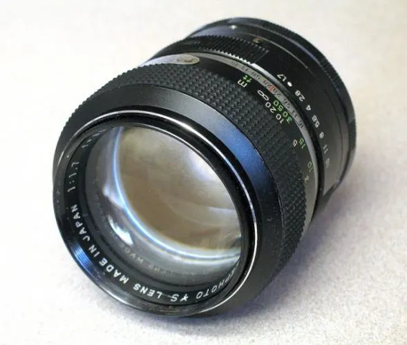 Accura Diamatic 85mm f/1.7 YS