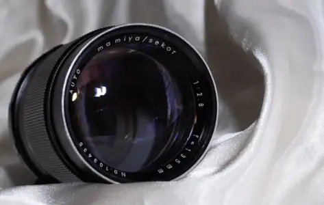 Mamiya / Sekor 135mm f/2.8 Auto