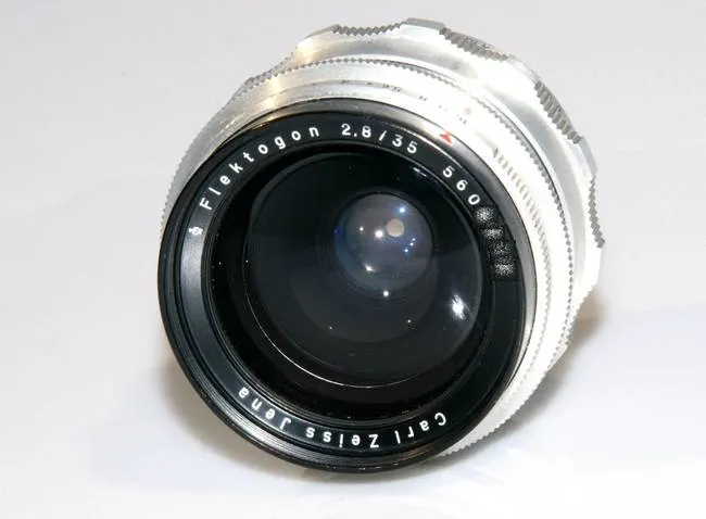 Carl Zeiss Jena Flektogon 35mm f/2.8 Silver