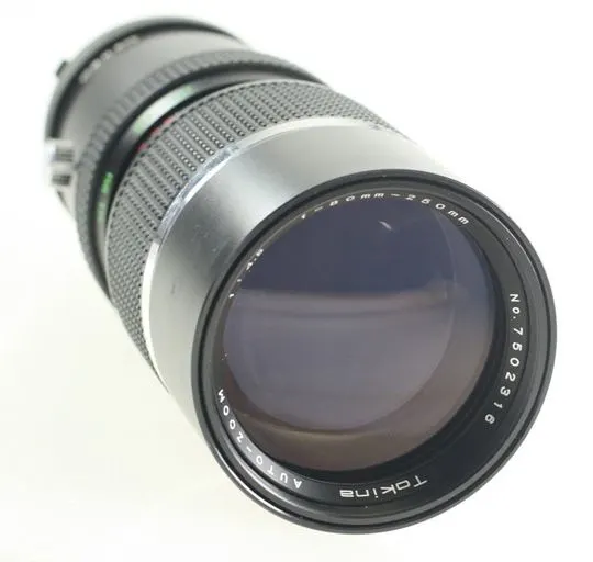 Tokina 80-250mm f/4.5 Auto-Zoo