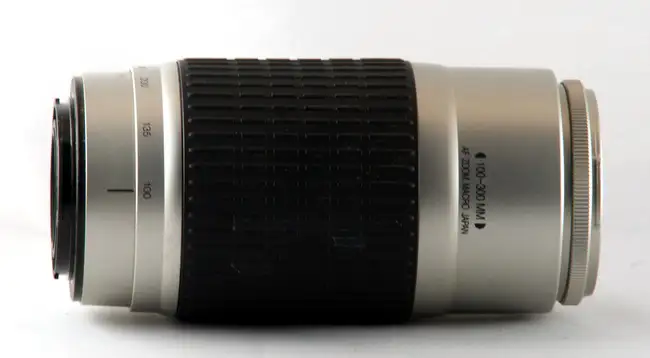 Cosina AF 100-300mm f/5.6-6.7 MC Macro