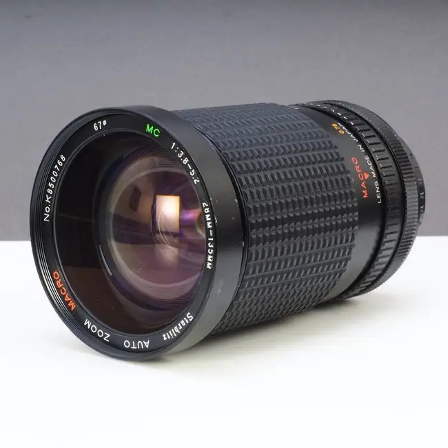 Starblitz 28-135mm f/3.8-5.2 MC Auto Zoom Macro