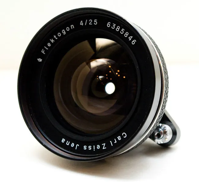 Carl Zeiss Jena Q1 Flektogon 25mm f/4