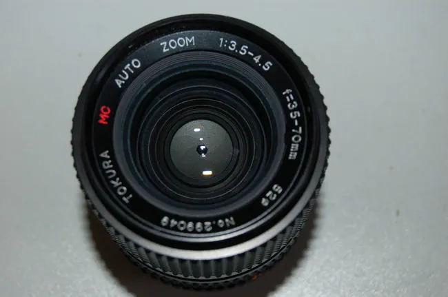 Tokura 35-70mm f/3.5-4.5 MC Auto