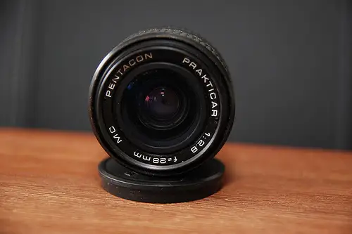Pentacon Prakticar 28mm f/2.8 MC