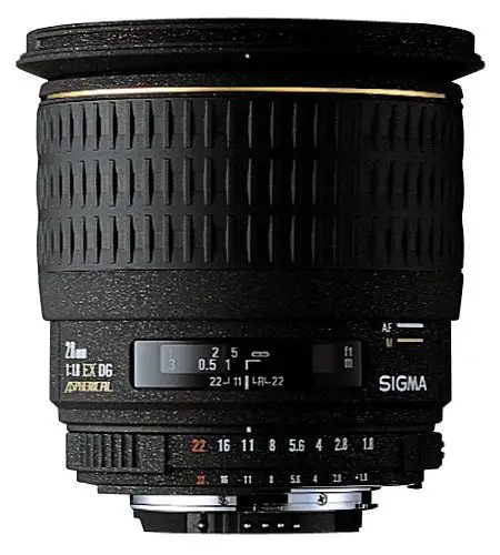 Sigma 28mm f/1.8 EX Aspherical DG DF MACRO