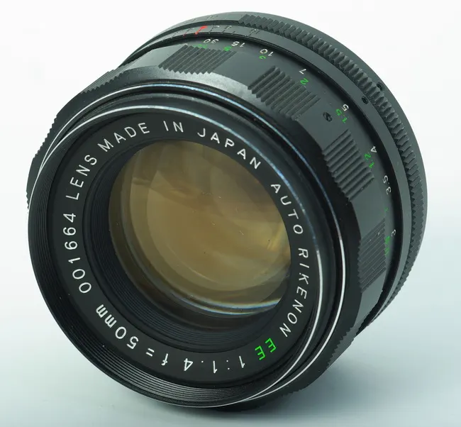 Ricoh Rikenon EE 50mm f/1.4 auto