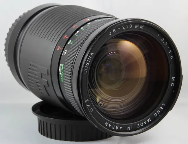 Cosina AF 28-210mm f/3.5-5.6 MC