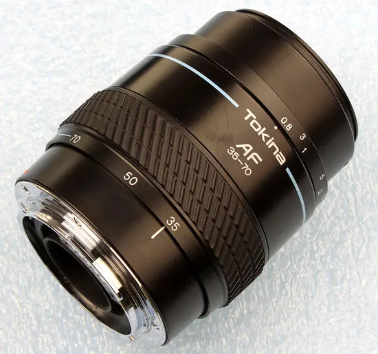 Tokina AF 35-70mm f/3.5-4.6 Macro