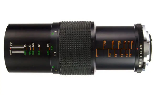 Vivitar Macro 90mm f/2.8 (Komine)