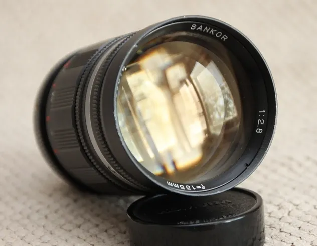 Sankor 135mm f/2.8