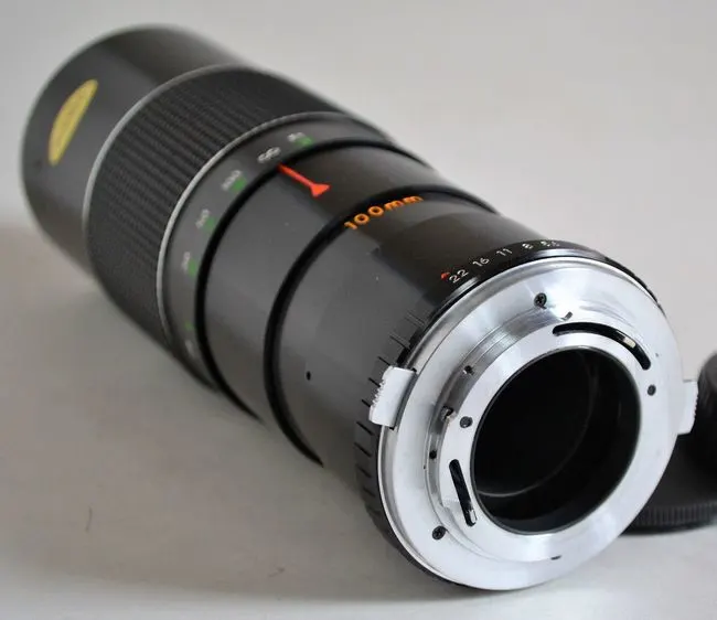 Super-Foto 100-200mm f/5.6 Auto