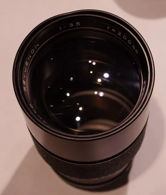 Revuenon Auto 200mm f/3.5