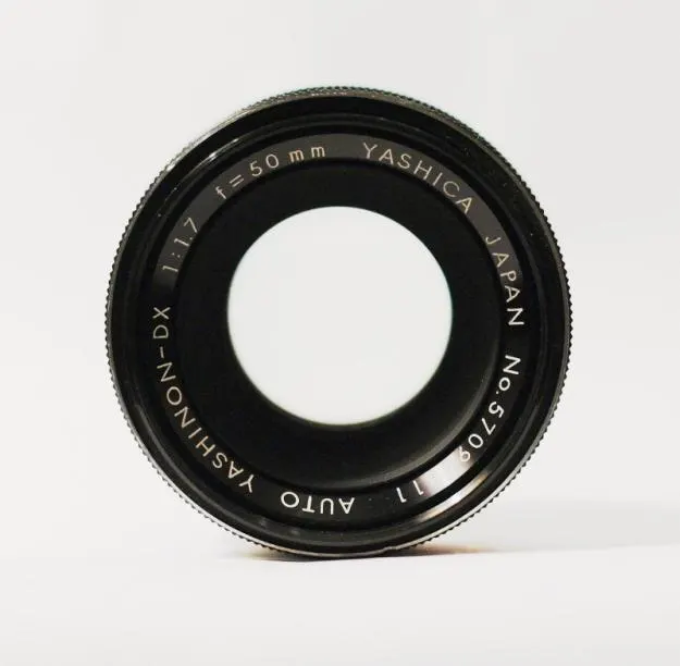 Yashica Auto Yashinon DX 50mm f/1.7