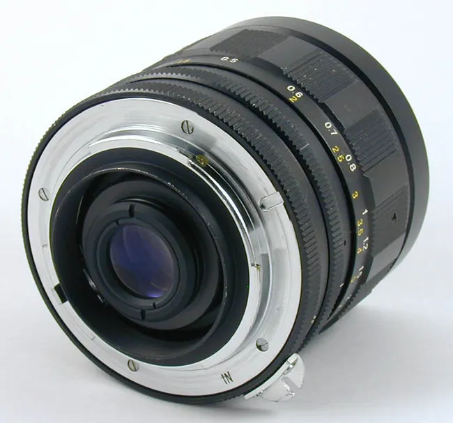 Soligor Wide-Auto 28mm f/2.8 (II)