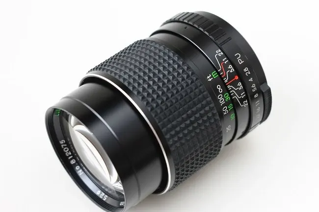 Luxon 135mm f/2.8