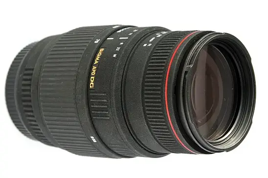 Sigma AF 70-300mm f/4-5.6 APO DG Macro
