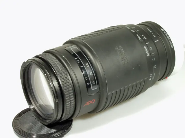 Sigma 75-300mm f/4.5-5.6 APO DL